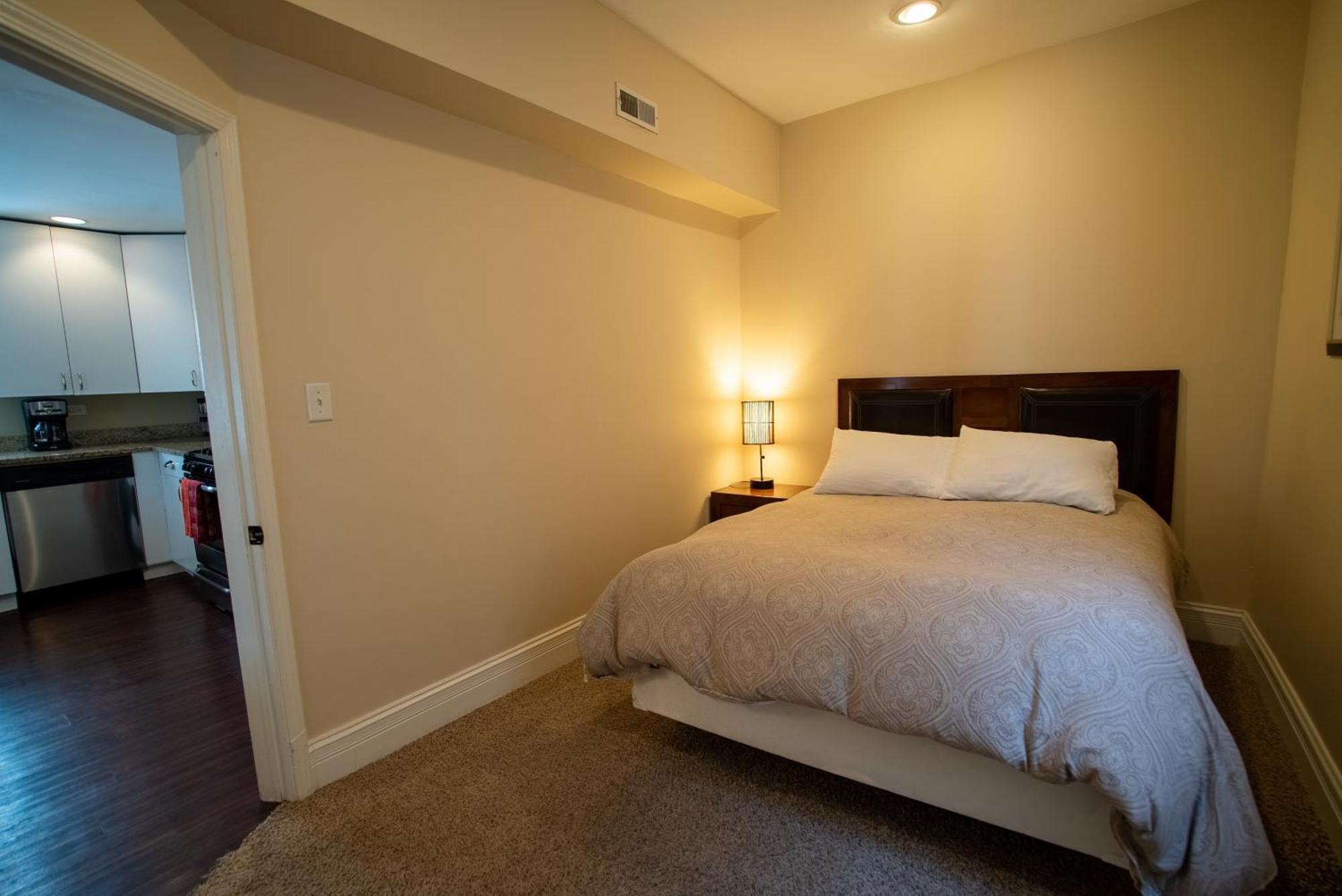 Roscoe Village Guesthouse شيكاغو الغرفة الصورة